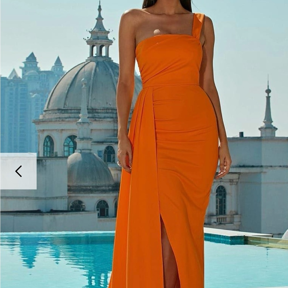 Elegant Orange One-Shoulder Dress